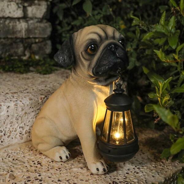 ラブラドライトÀ級の置物です 5 in. x 10 in. Beige Resin Dog Garden Statue with Solar Lantern
