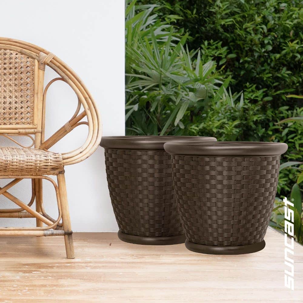 java-suncast-plant-pots-