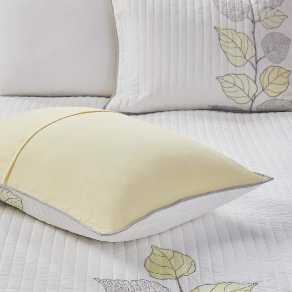 Yellow Reversible Embroidered Microfiber Full Quilt Set