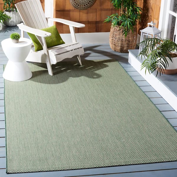 Courtyard Dark Green/Beige 8 ft. x 10 ft. Solid Color Chevron Indoor/Outdoor Area Rug
