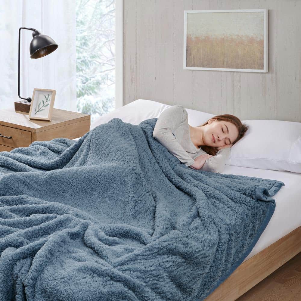 King Blue Sherpa Winter Blanket with Velvet Binding