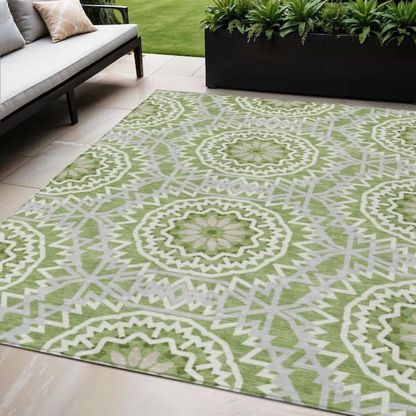 HomeRoots Olive Green, Ivory 5 ft. x 8 ft. Woven Floral, Medallion
