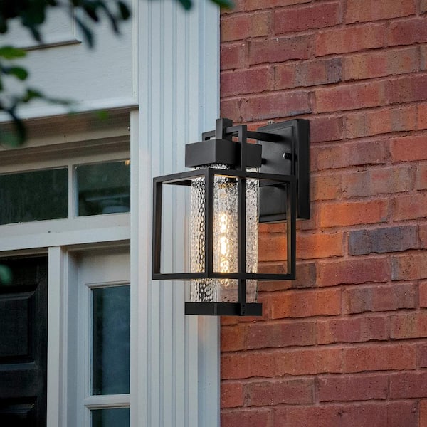 HUOKU El campo 11.9 in. 1-Light Matte Black Dusk to Dawn Hardwired Outdoor Wall Lantern Scone with Seeded Glass (1-Pack）