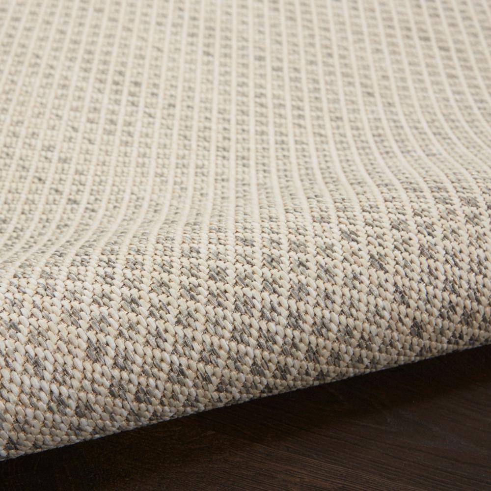 Ivory Silver Geometric Easy Care 8' x 10' Outdoor Rug