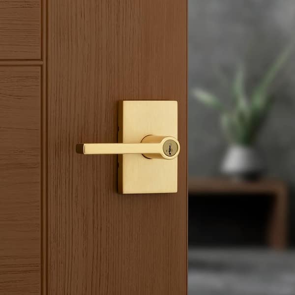 Kwikset Halifax Satin Brass Rectangle Keyed Entry Door Lever with