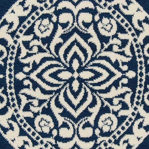 Elysian Blue and White Damask 5'3" x 7'6" Synthetic Outdoor Rug
