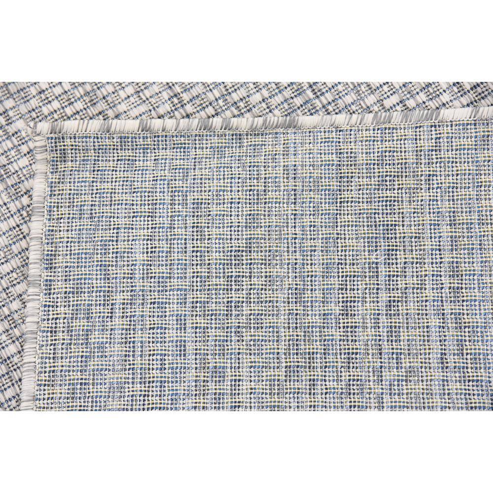 Light Gray Easy-Care Synthetic Outdoor Rug 4' x 6'