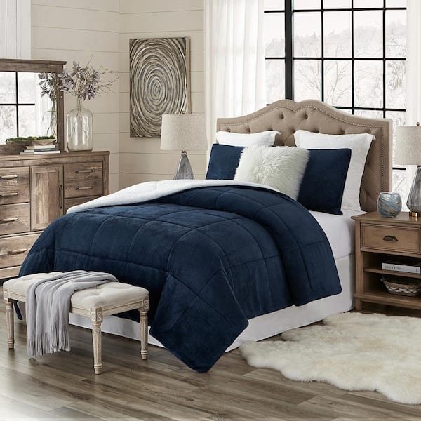 swift home Premium Ultra-Soft 3-Piece Navy Faux Fur Reverse to Sherpa King/California King Comforter and Sham Set