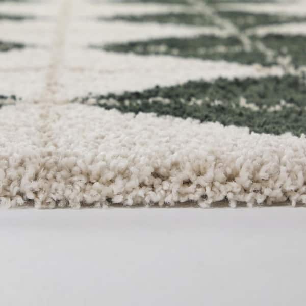 Quarterman Green 5 ft. 3 in. x 7 ft. Diamond Area Rug