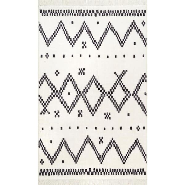 Tracy Moroccan Tassel Off White 5 ft. x 8 ft. Area Rug
