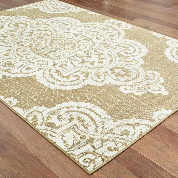 Sienna Tan/Ivory 5 ft. x 8 ft. Medallion Indoor/Outdoor Patio Area Rug