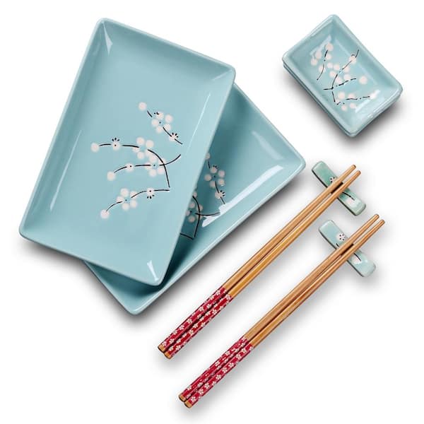 Panbado 8-Piece Blue Porcelain Dinnerware Set Plates and Saucers and Chopsticks Service (Set for 2)