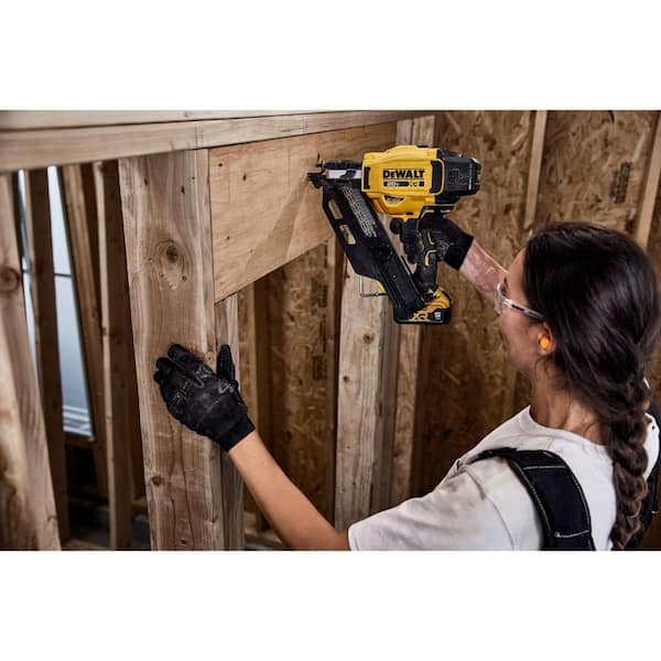 DEWALT 2000 per Box2-3/8 in. x 0.113 in. Paper Tape Collated Ring Shank  Galvanized Off-Set Round Head Nail DPT-8DR113GFH - The Home Depot