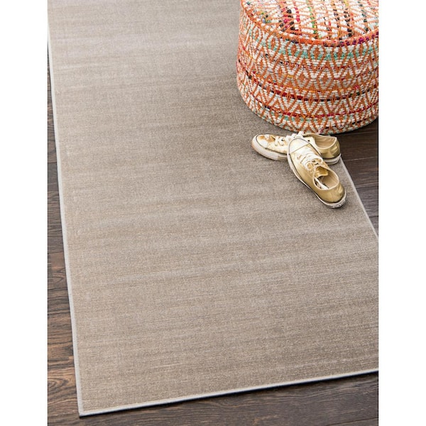 Williamsburg Solid Gray 2' 9 x 9' 10 Runner Rug