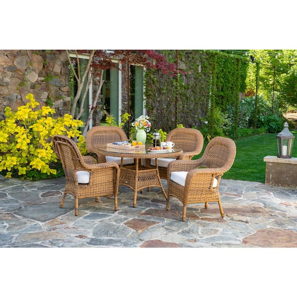 Tortuga Outdoor Sea Pines Mojave 5-Piece Wicker Outdoor Dining Set with Sunbrella Canvas Cushions (Wicker Chair and Dining Table Bundle)