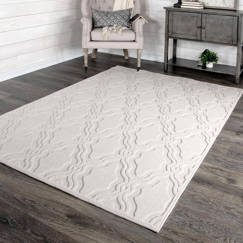 Natural Gray Trellis Synthetic Stain-Resistant Area Rug 9' x 13'