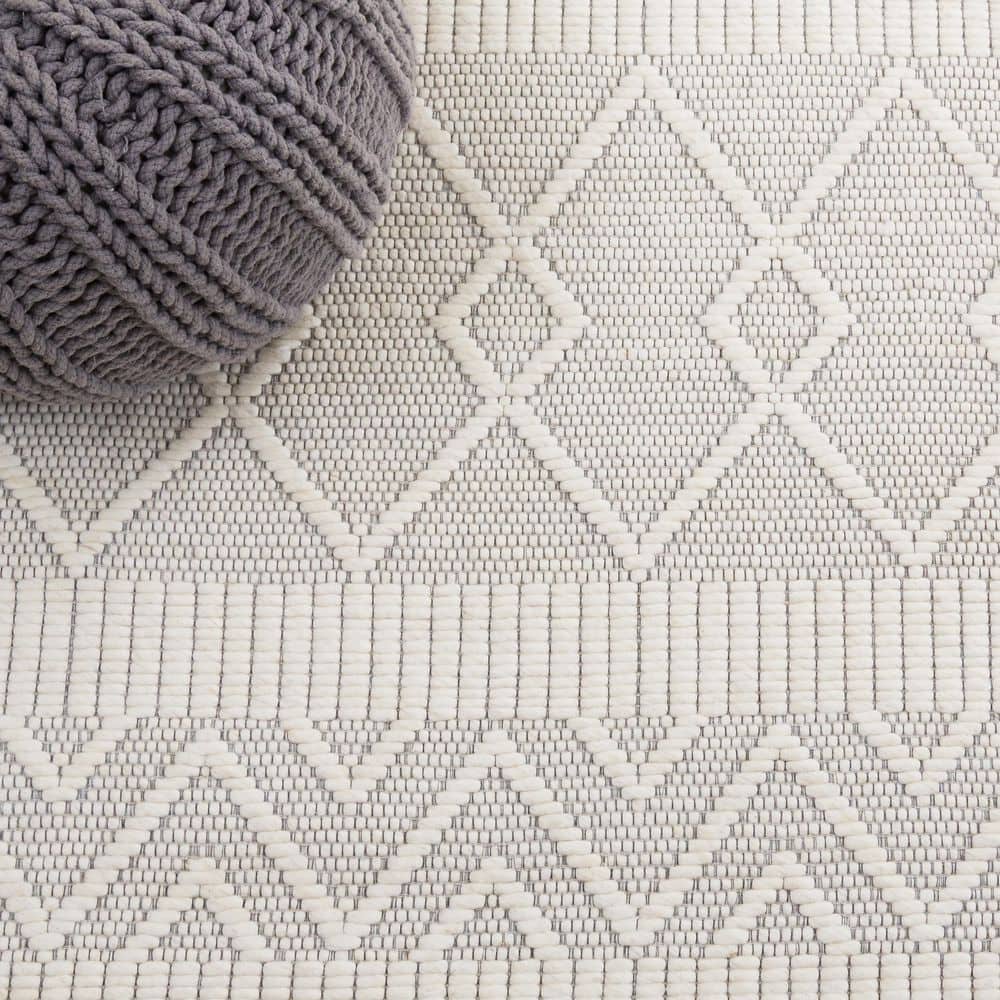 Ivory Geometric Flat Woven Wool and Synthetic Rug, 5' x 8'
