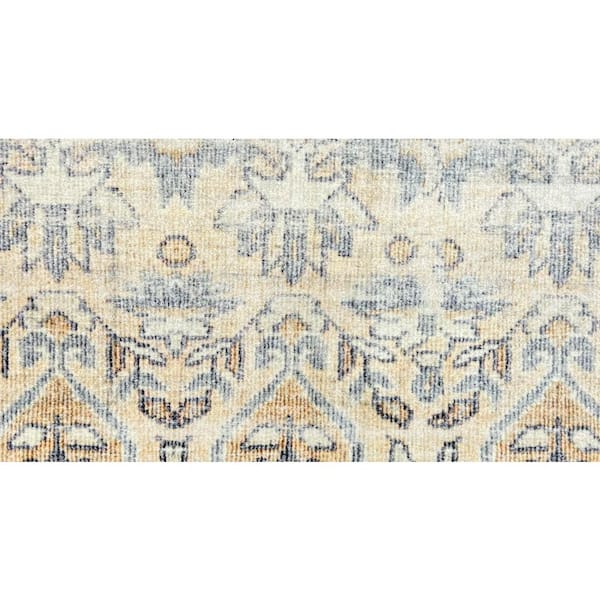 Sweet Curry 2.29 ft x 3.92 ft Cream Gray and Rust Kilim Style Area Rug