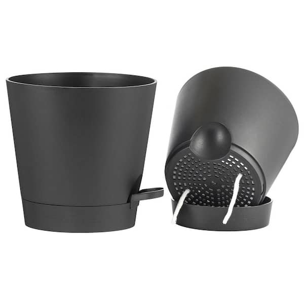 Black Plastic Indoor/Outdoor Planter with Saucer (8 in. W x 7.5 in