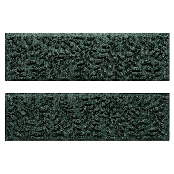 Waterhog Boxwood 8.5 in. x 30 in. PET Polyester Indoor Outdoor Stair Tread Cover (Set of 4) Evergreen