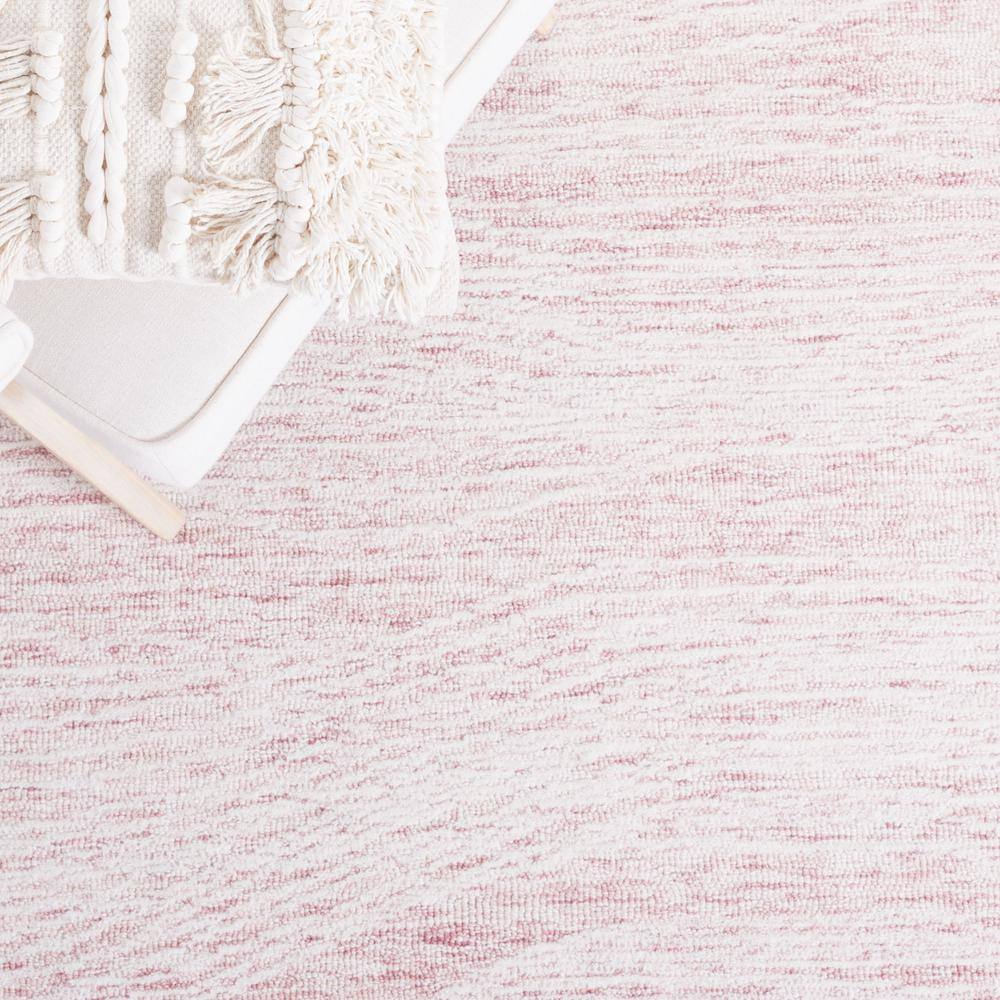 Ivory Elegance 4' x 6' Hand-Tufted Wool Area Rug