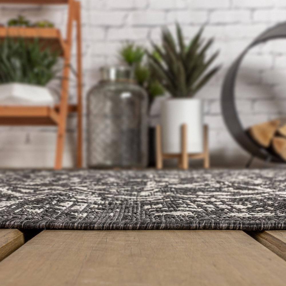 Malta Black and Gray Medallion Flat Woven Area Rug