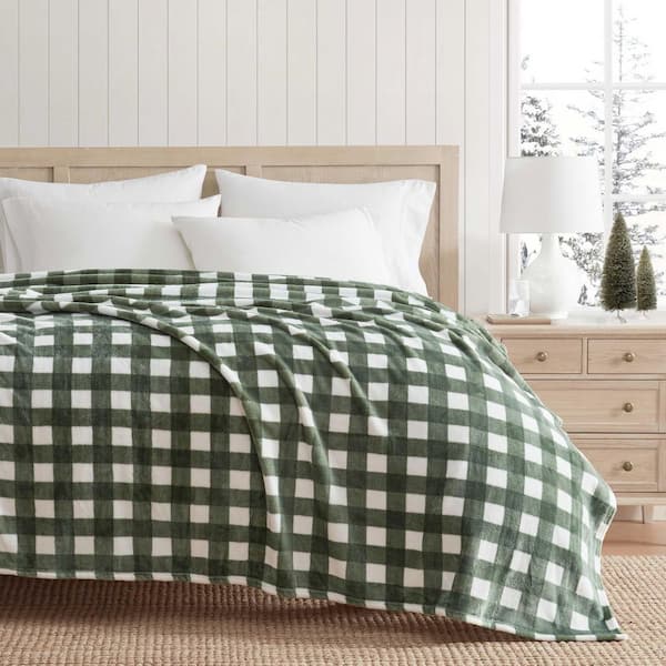 Madison Gingham 1-Piece Green Ultra Soft Plush Fleece 60 in. x 70 in. Throw Blanket