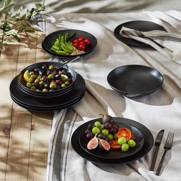 Black matte dinnerware set hotsell