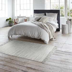 Yoshi Fringe Light Grey 4 ft. x 6 ft. Casual Area Rug