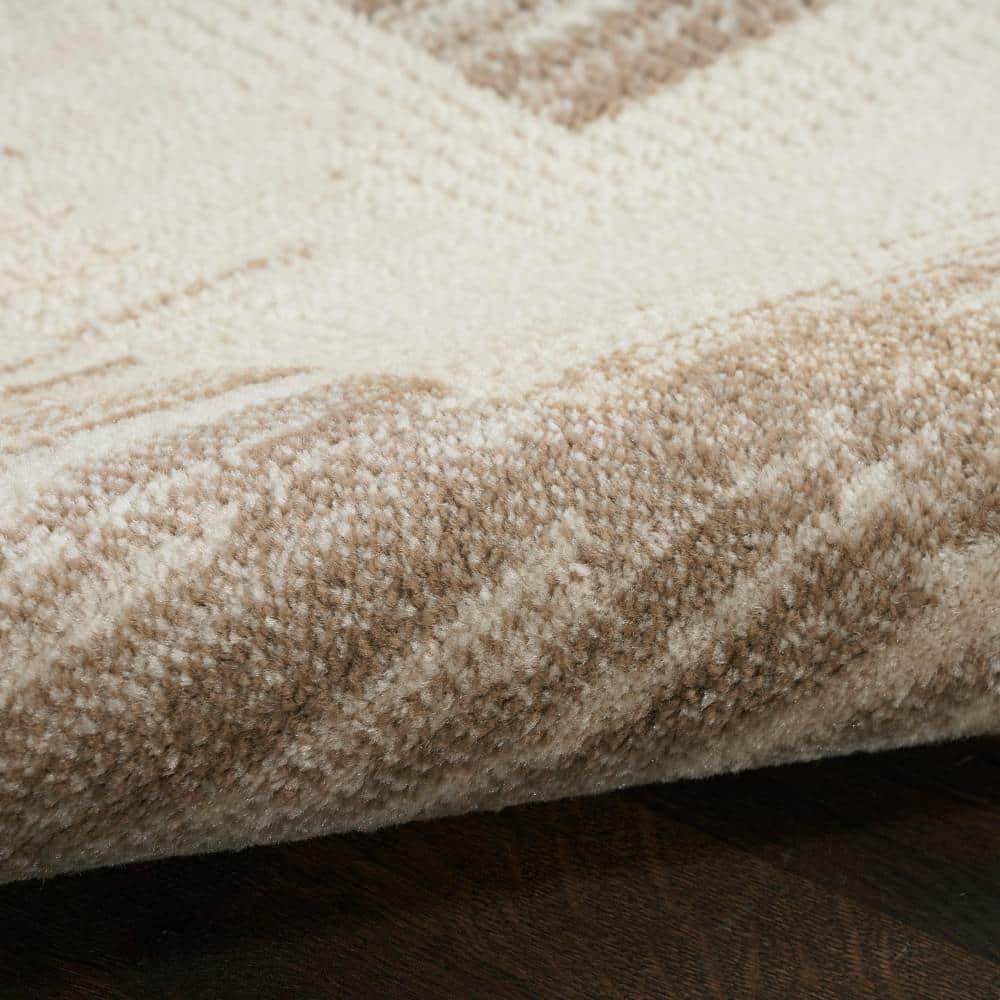 Mocha Ivory Geometric Synthetic 5' x 7' Area Rug