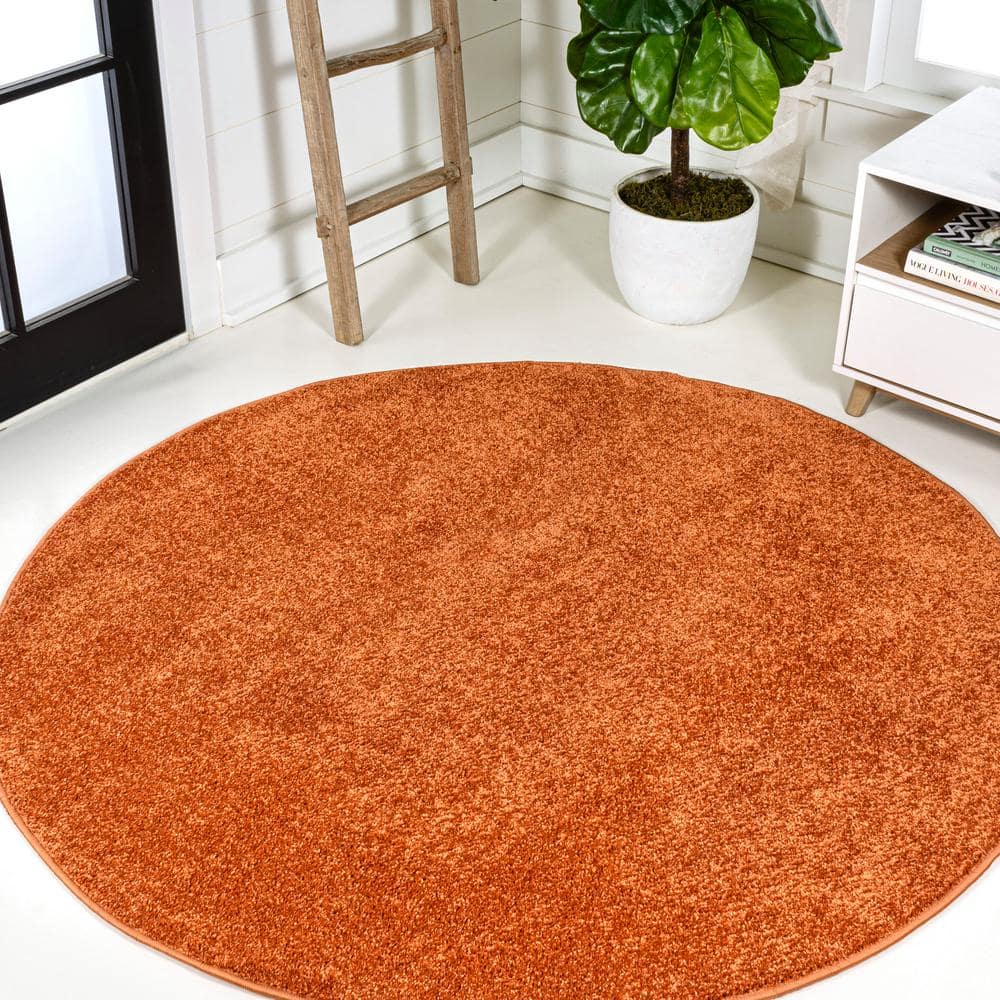 JONATHAN Y Haze Solid Low-Pile Orange 8 ft. Round Area Rug SEU100M-8R ...