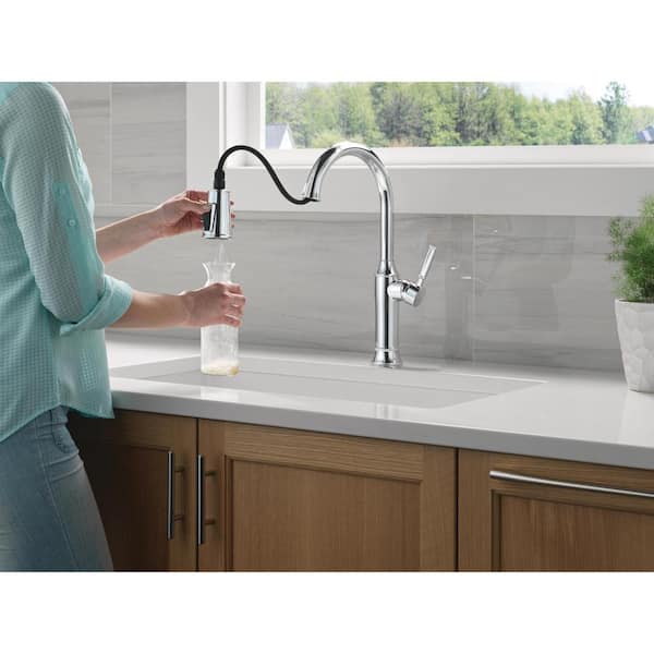 Delta Renaldi Single Handle Pull Down Sprayer Kitchen Faucet in