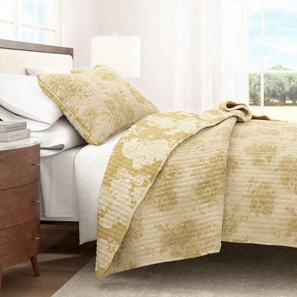 FRESHFOLDS Yellow Subtle Floral Printed 2-Piece Twin / Twin XL Cotton Quilt Bedding Set