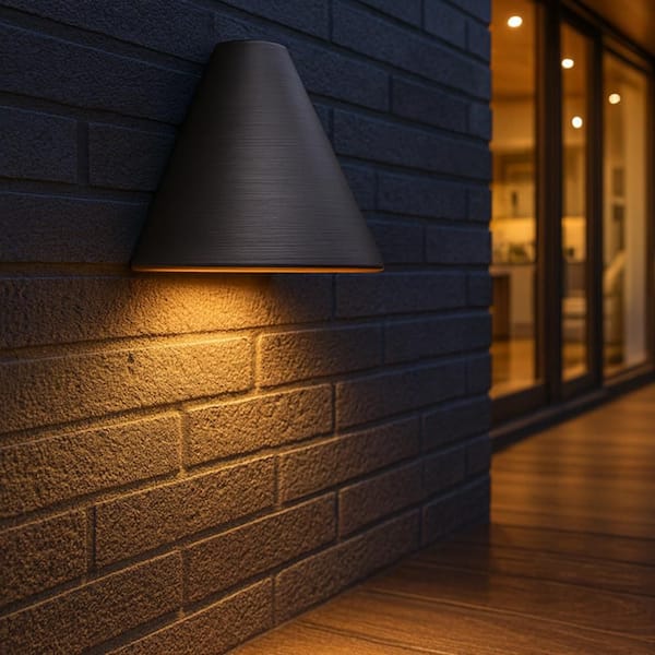 1.5-Watt Matte Bronze LED Hardy Island 2700K Ultra Warm Step Light