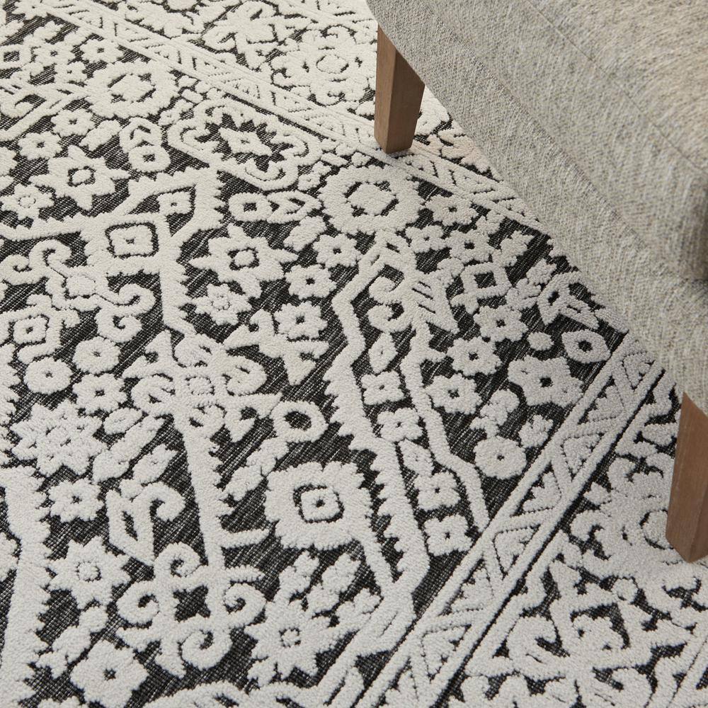 Dark Grey Floral Synthetic 4' x 6' Area Rug