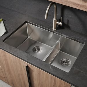 33 in. Low-Divide Double Bowl 60/40 Undermount Tight Radius 16-Gauge Stainless Steel Kitchen Sink