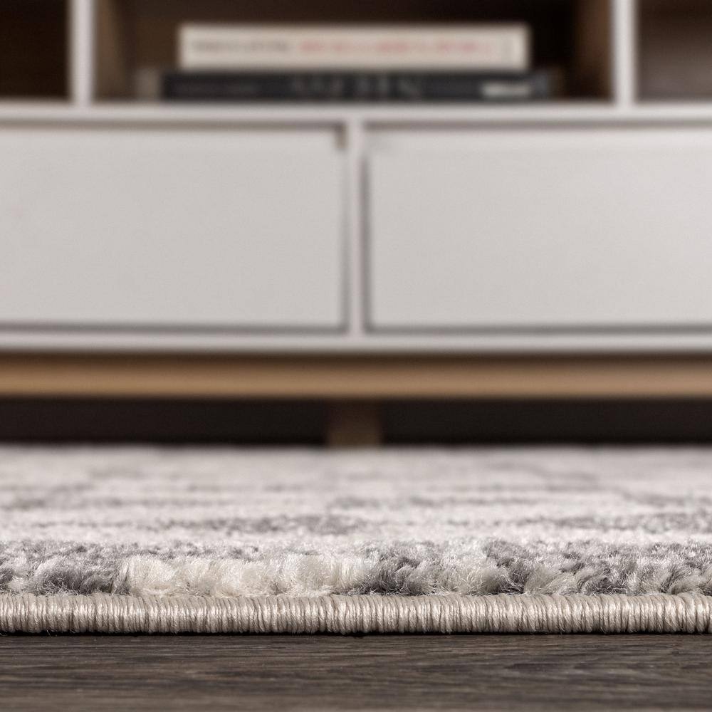 Handmade Moroccan Triangle Cream & Gray Synthetic Area Rug