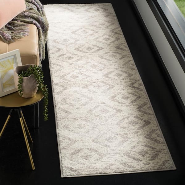 Skyler Ivory/Gray 2 ft. x 6 ft. Geometric Runner Rug