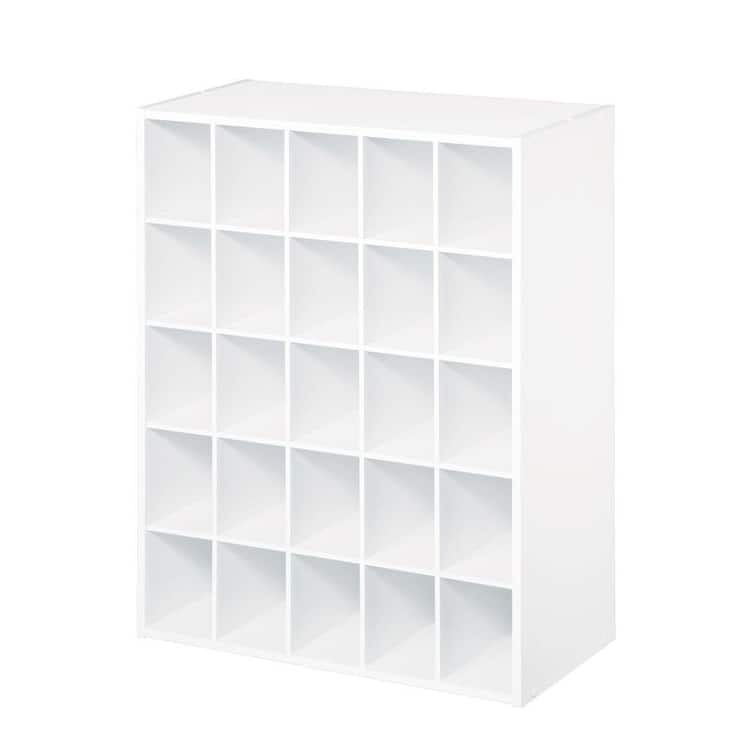 https://images.thdstatic.com/productImages/46b276fe-7eb1-40f1-89ad-644f98c7ccb2/svn/white-closetmaid-cube-storage-organizers-78506-64_750.jpg