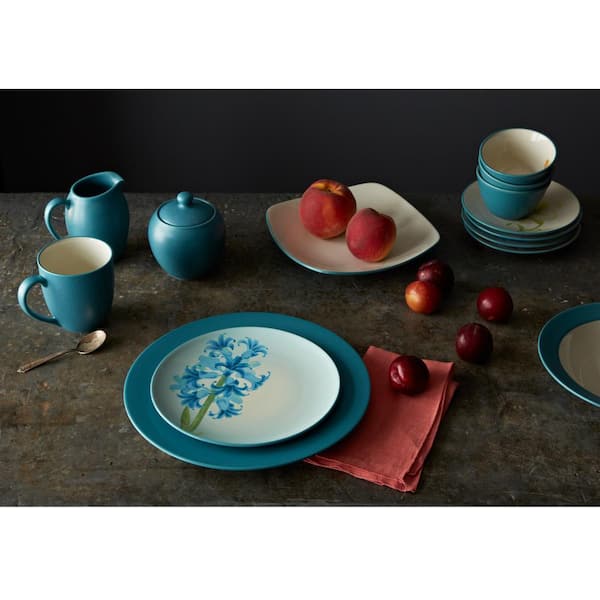 Colorwave Turquoise 10.5 in. (Turquoise) Stoneware Coupe Dinner Plates, (Set of 4)