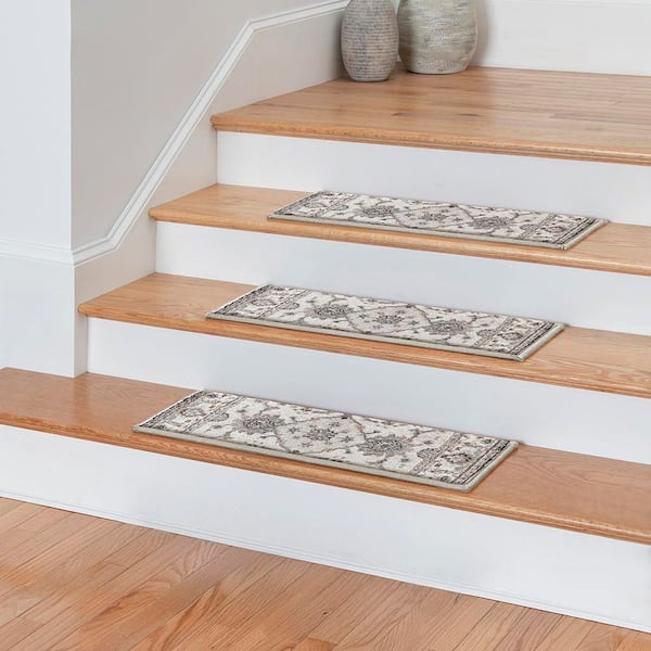 Stratford Karley Whitecap/Greige 9 in. x 26 in. Woven