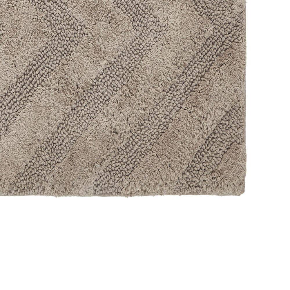 Beige Cotton Tufted Anti-Skid Bathroom Rug 21" x 34"