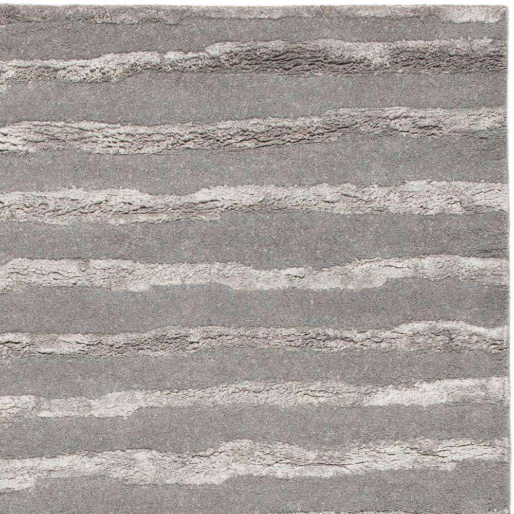 Gray Tufted Handmade Wool and Viscose Area Rug, 5' x 8'
