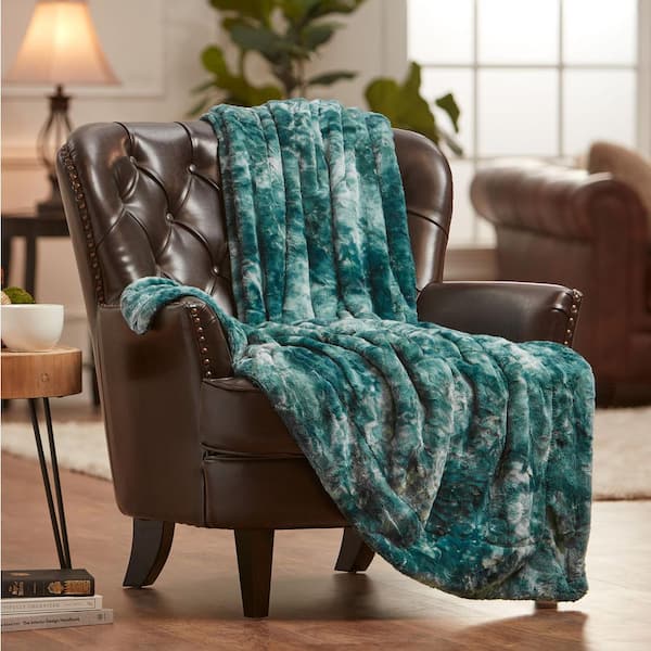 CHANASYA Wolf Teal Polyester Throw Blanket with Reversible Sherpa Shearling  90 in. x 66 in. Twin Size
