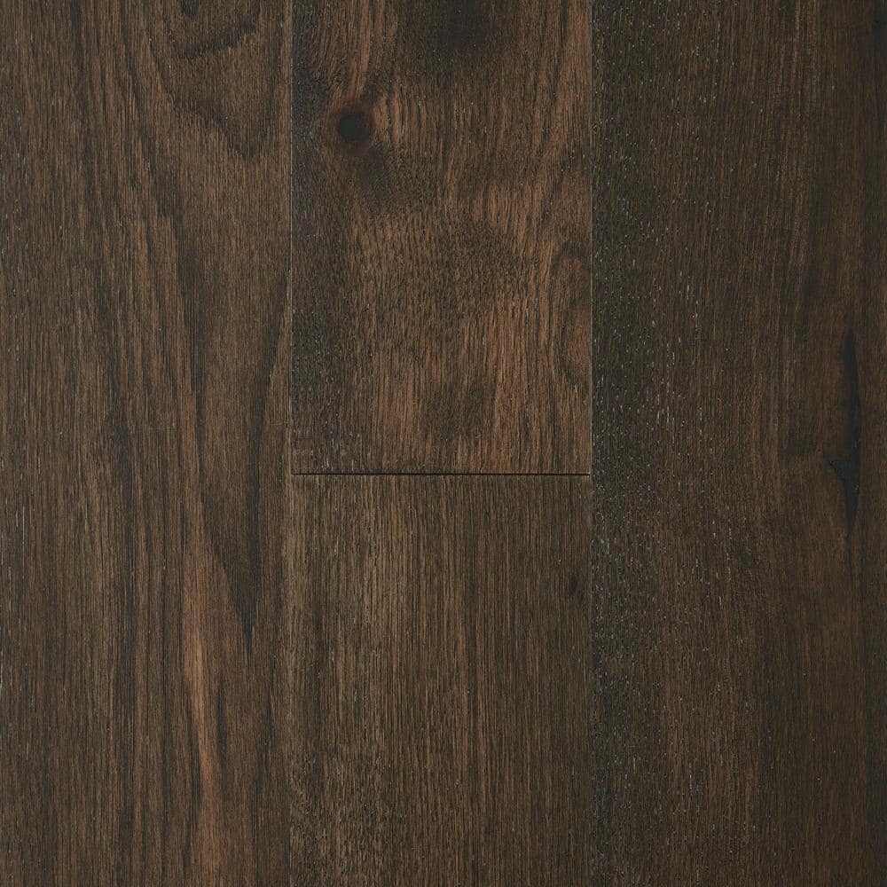 Baro Oak Solid Oak Flooring Sample Long Length oak flooring made in the UK 