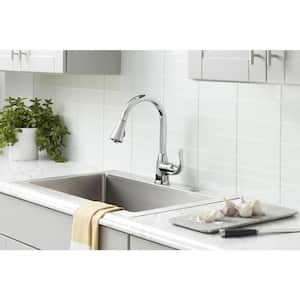 Market Single-Handle Pull-Down Sprayer Kitchen Faucet in Polished Chrome