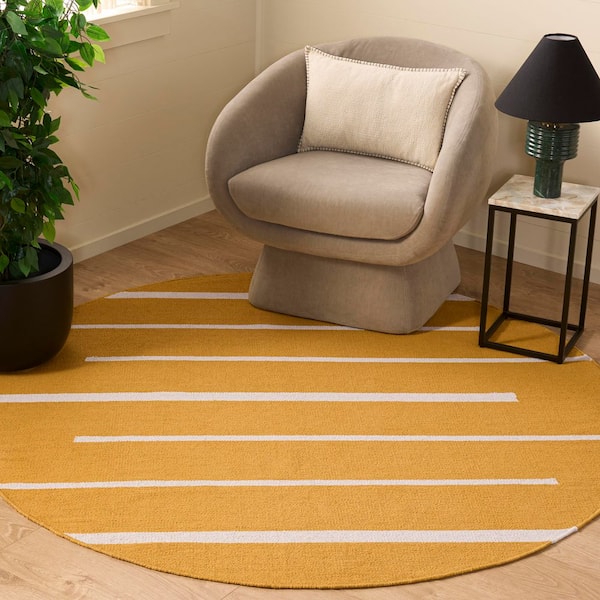 Montauk 6 ft. x 6 ft. Round Gold/Ivory Geometric Lines Area Rug