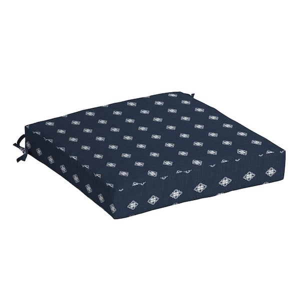 ARDEN SELECTIONS 21 in. x 21 in. Blue and White Diamond Square Outdoor Seat Cushion