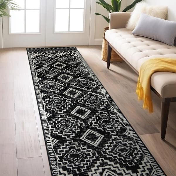 Transitional Bohemian Area Rug Black 2 ft. 3 in. x 12 ft. Runner Rug