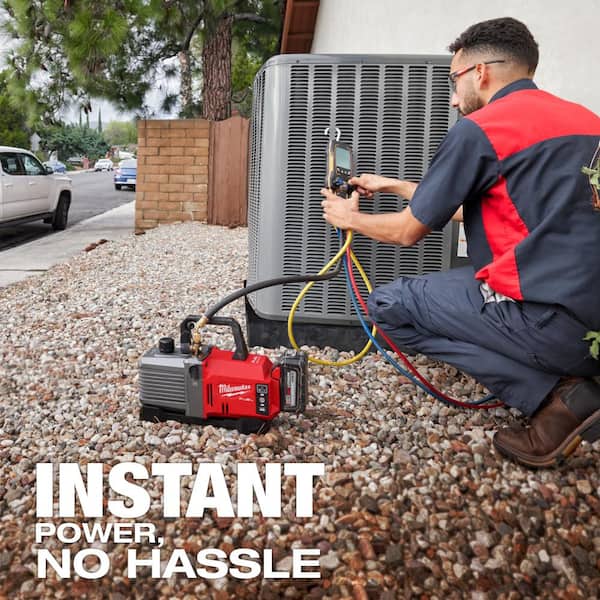 Milwaukee M18 18V Lithium-Ion Cordless 5 CFM Vacuum Pump Kit Milwaukee M18 18V Lithium-Ion Cordless 5 CFM Vacuum Pump Kit